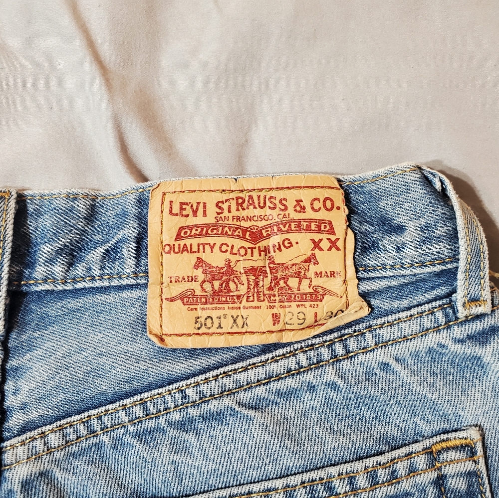 Petros Vintage Levi's distressed 501xx cut off denim - Picture 2 of 11